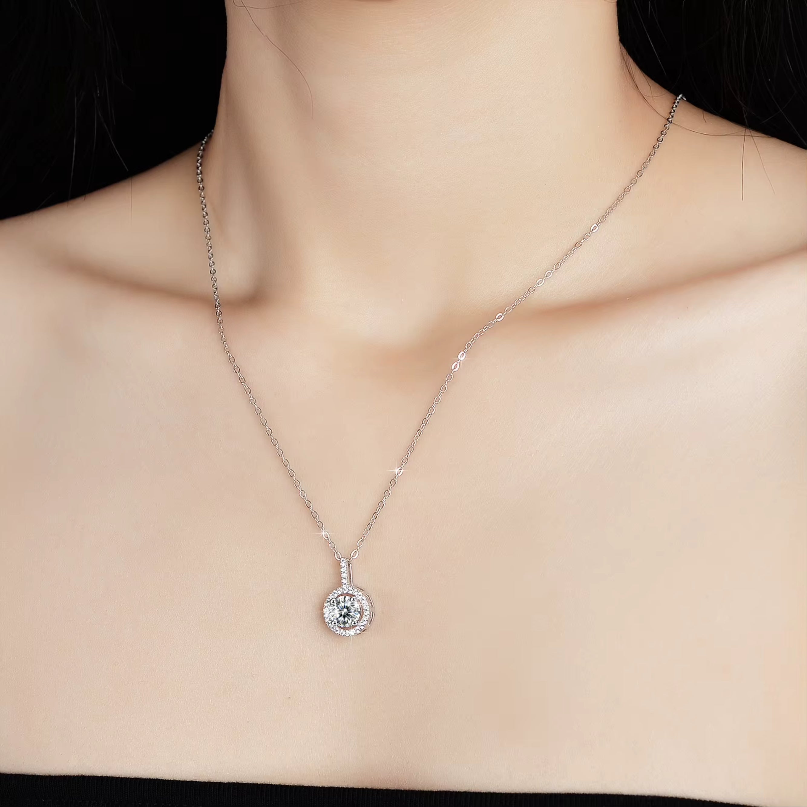 1.0ct Round Moissanite Halo Pendant Necklace Moissanite